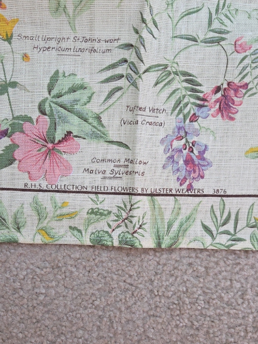 Vintage Irish Linen Tea Towel - Picture 4 of 9